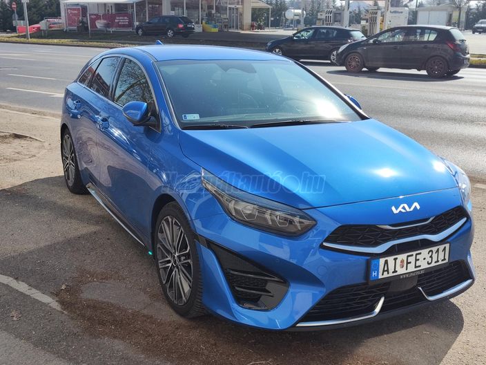 KIA PRO CEE'D ProCeed 1.5 T-GDI Ultimate Edition + DCT