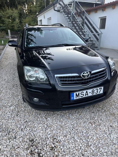 TOYOTA AVENSIS 2.0 D-4D