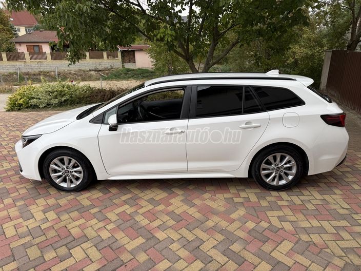 TOYOTA COROLLA Touring Sports 1.8 Hybrid Comfort Tech e-CVT