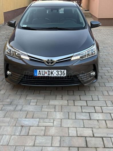TOYOTA COROLLA Sedan 1.6 Classic