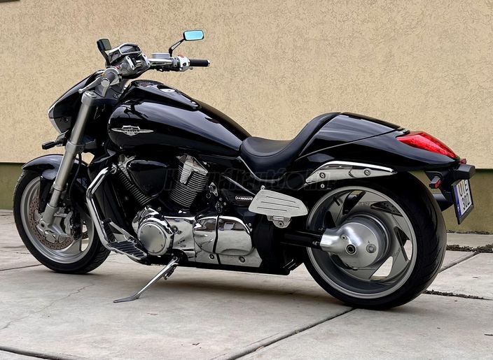 SUZUKI VZR 1800M