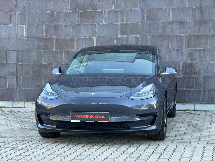 TESLA MODEL 3 Standard Range Plus Aut