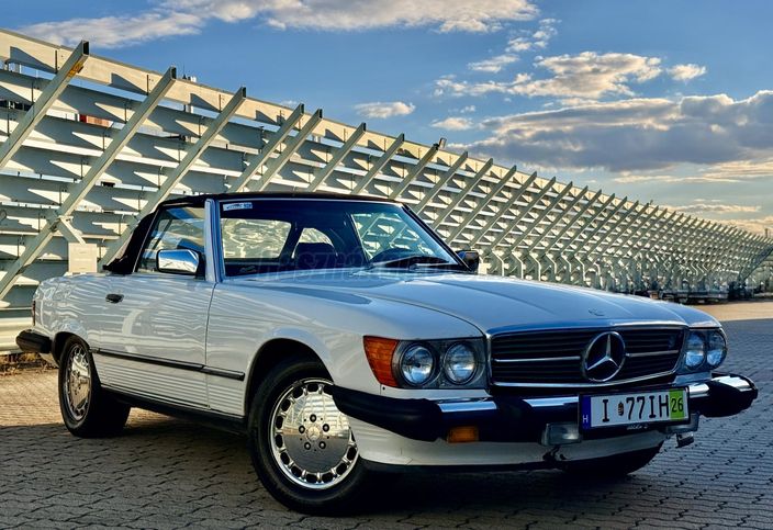 MERCEDES-BENZ SL 560