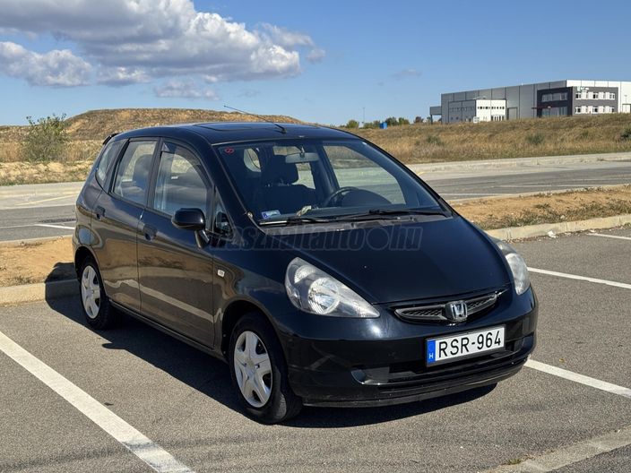 HONDA JAZZ 1.4 LS