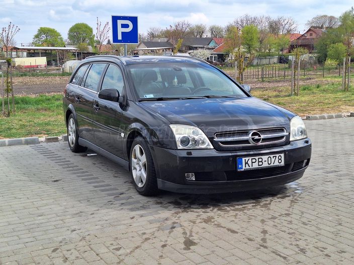 OPEL VECTRA C Caravan 1.9 CDTI Cosmo