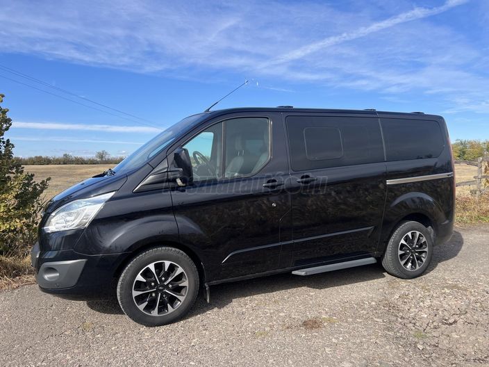 FORD TRANSIT Tourneo Custom 2.2 TDCi 300 LWB Titanium