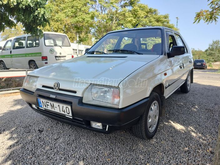 SKODA FAVORIT 136 L