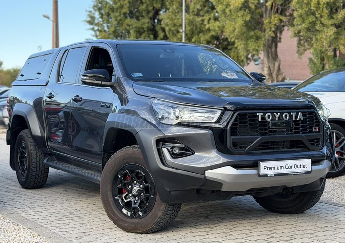 TOYOTA HILUX 2.8 D-4D 4x4 Double GR Sport (Automata)