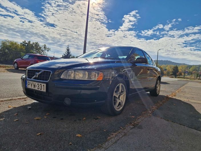 VOLVO S60 2.4 Summum