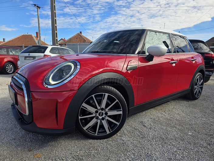 MINI COOPER 1.5 DKG