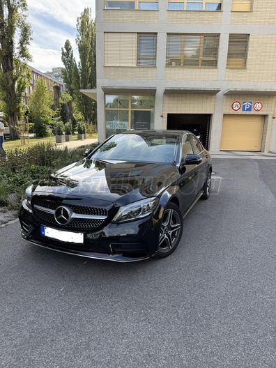 MERCEDES-BENZ C 220