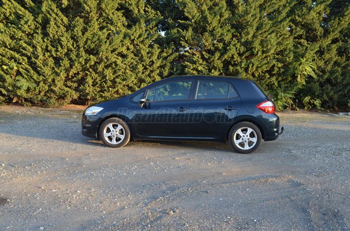 TOYOTA AURIS 1.6 Sol