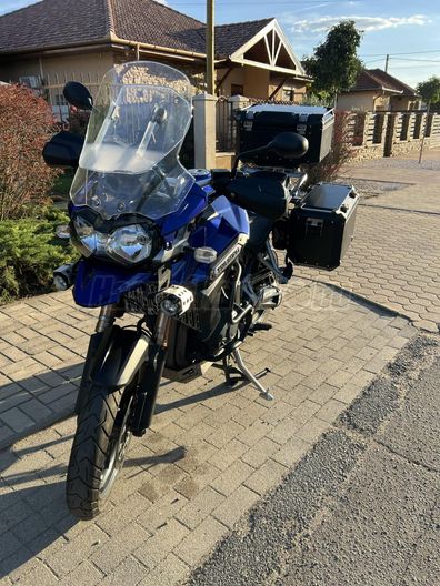 TRIUMPH TIGER 1200