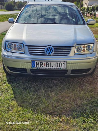 VOLKSWAGEN BORA 1.6 Highline