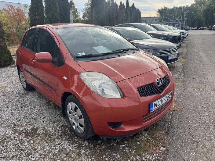 TOYOTA YARIS 1.0 998 Ice