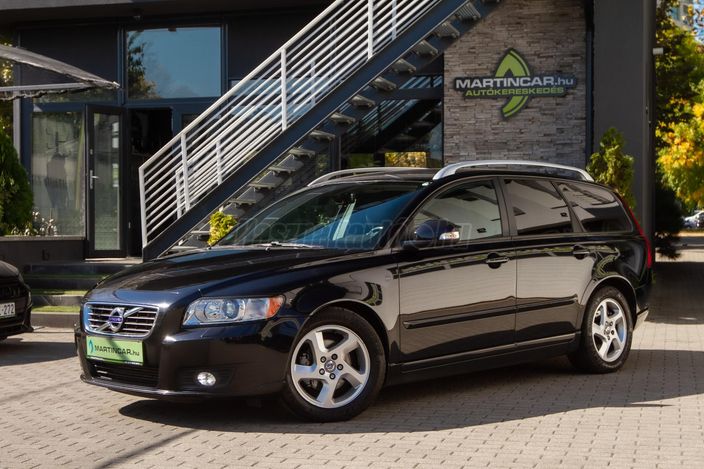 www.martincar.hu további 83 db Extra HD fénykép a VOLVO minden apró részletéről !!