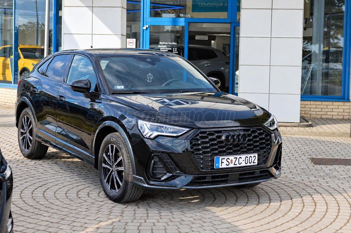 AUDI Q3 35 TFSI S line S-tronic