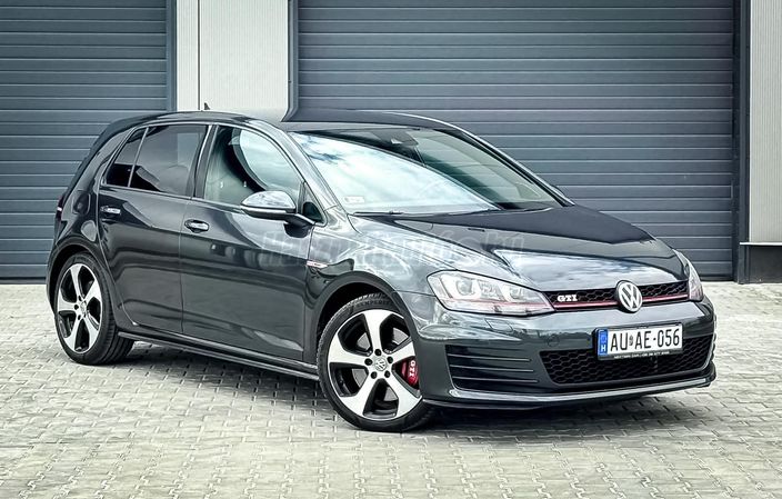 VOLKSWAGEN GOLF VII