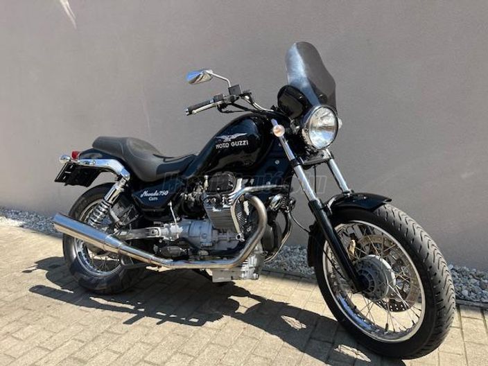 MOTO GUZZI NEVADA