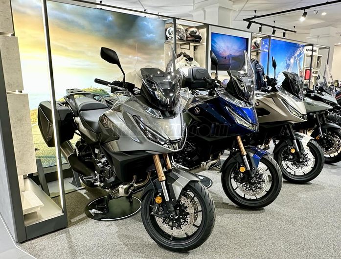 HONDA NT 1100 D
