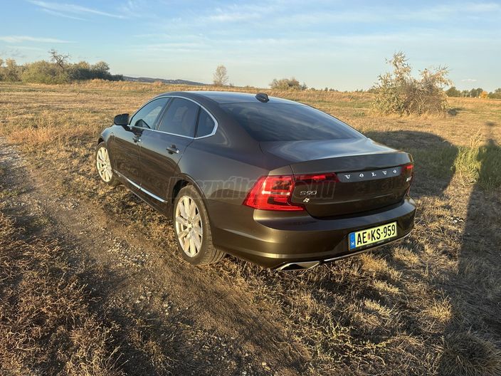VOLVO S90 2.0 [T8] Twin Engine Inscription AWD Geartronic