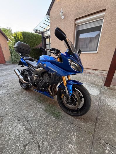 YAMAHA FZ8
