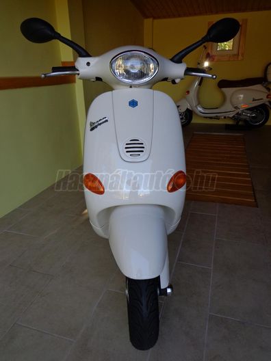 VESPA ET4
