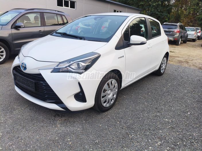 TOYOTA YARIS 1.5 VVT-i Hybrid Live e-CVT