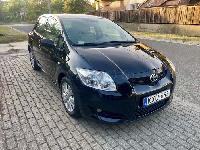 TOYOTA AURIS 1.6 Sol