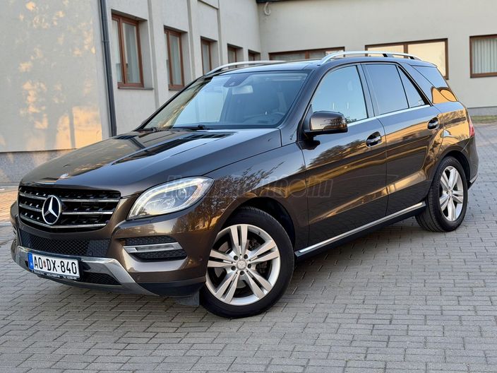 MERCEDES-BENZ ML-OSZTÁLY ML 350 BlueTEC (Automata)