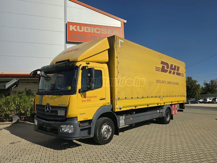 MERCEDES-BENZ ATEGO 1224 PONYVÁS-EMELŐHÁTFALAS 7.33 m