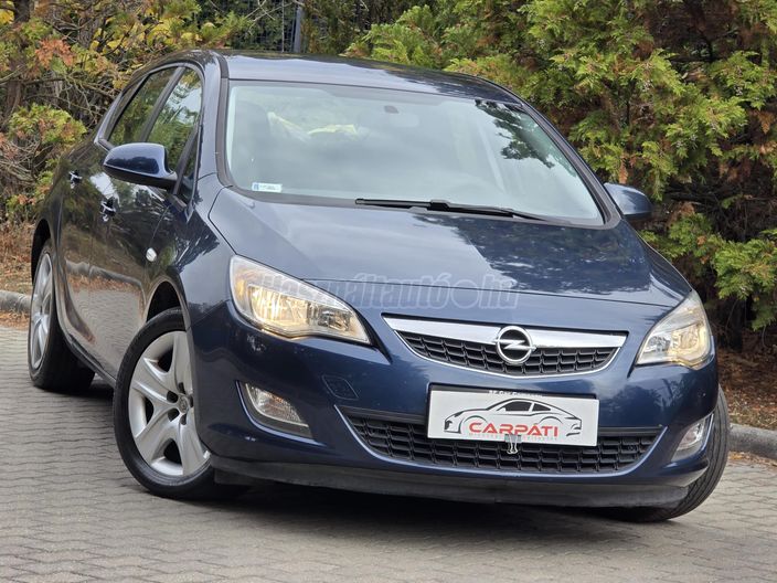 OPEL ASTRA J 1.6 Selection