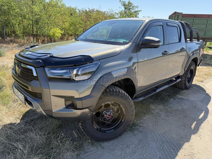 TOYOTA HILUX 2.8 D-4D 4x4 Double Invincible (Automata)