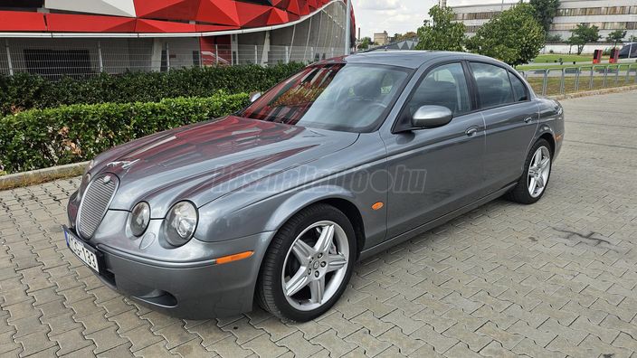 JAGUAR S-TYPE 4.2 V8 Executive (Automata)