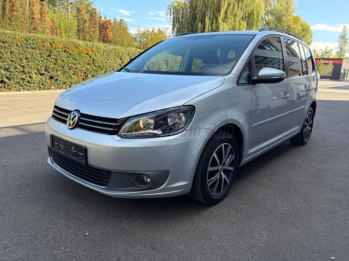 VOLKSWAGEN TOURAN 1.4 TSI Highline [7 személy]