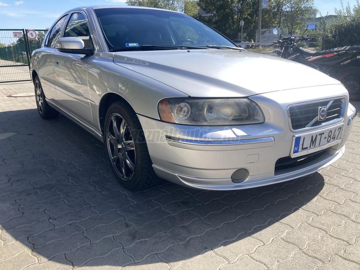 VOLVO S60 2.4 D Summum