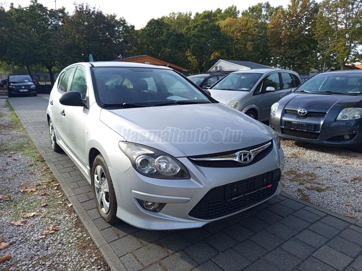 HYUNDAI I30 1.4 DOHC Classic