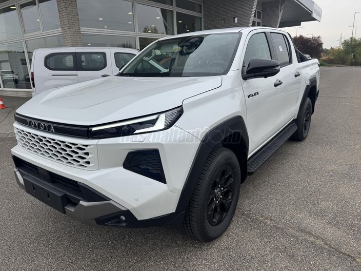 TOYOTA HILUX 2.8 D-4D MHEV 4x4 Double Invincible (Automata)
