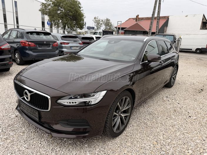 VOLVO V90 2.0 D [D4] Momentum Geartronic