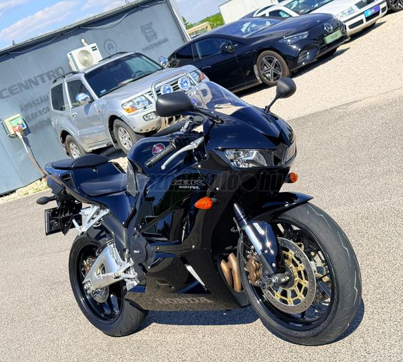 HONDA CBR 600 RR