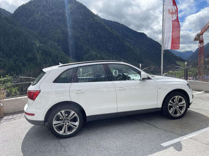 AUDI Q5 2.0 TDI DPF quattro EU5