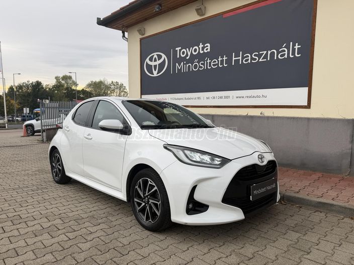 TOYOTA YARIS 1.5 VVT-i Comfort Style Tech CVT