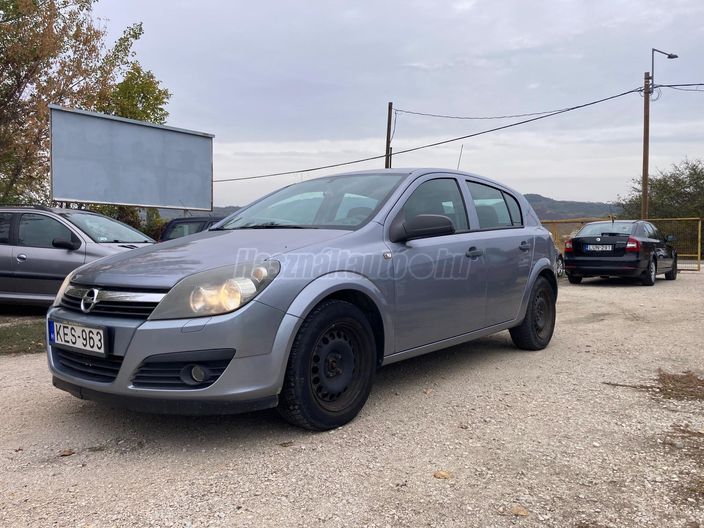 OPEL ASTRA H 1.4 Essentia Easytronic