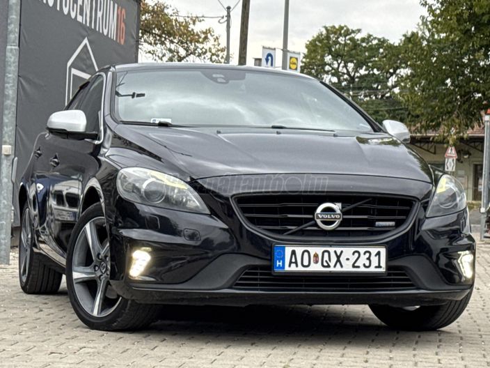 VOLVO V40 1.6 T2 Summum R-Design