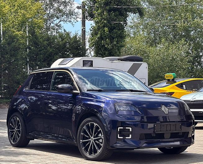 RENAULT R 5 E-Tech electric 52 kWh Iconic Cinq