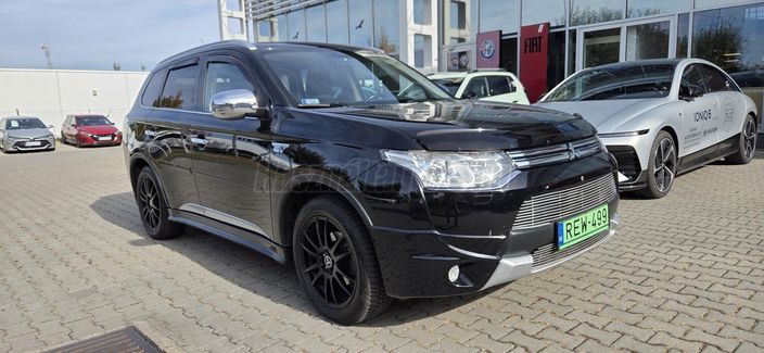 MITSUBISHI OUTLANDER 2.0 MIVEC Intense Plus 4WD CVT