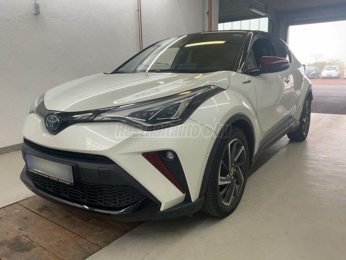 TOYOTA C-HR 2.0 Hybrid Selection e-CVT