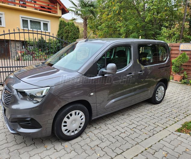 OPEL COMBO Life 1.2 T Enjoy (7 személyes )