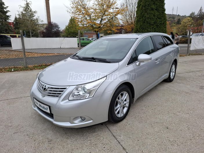 TOYOTA AVENSIS Wagon 1.8 Business