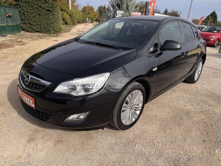 OPEL ASTRA J 1.4 T Selection